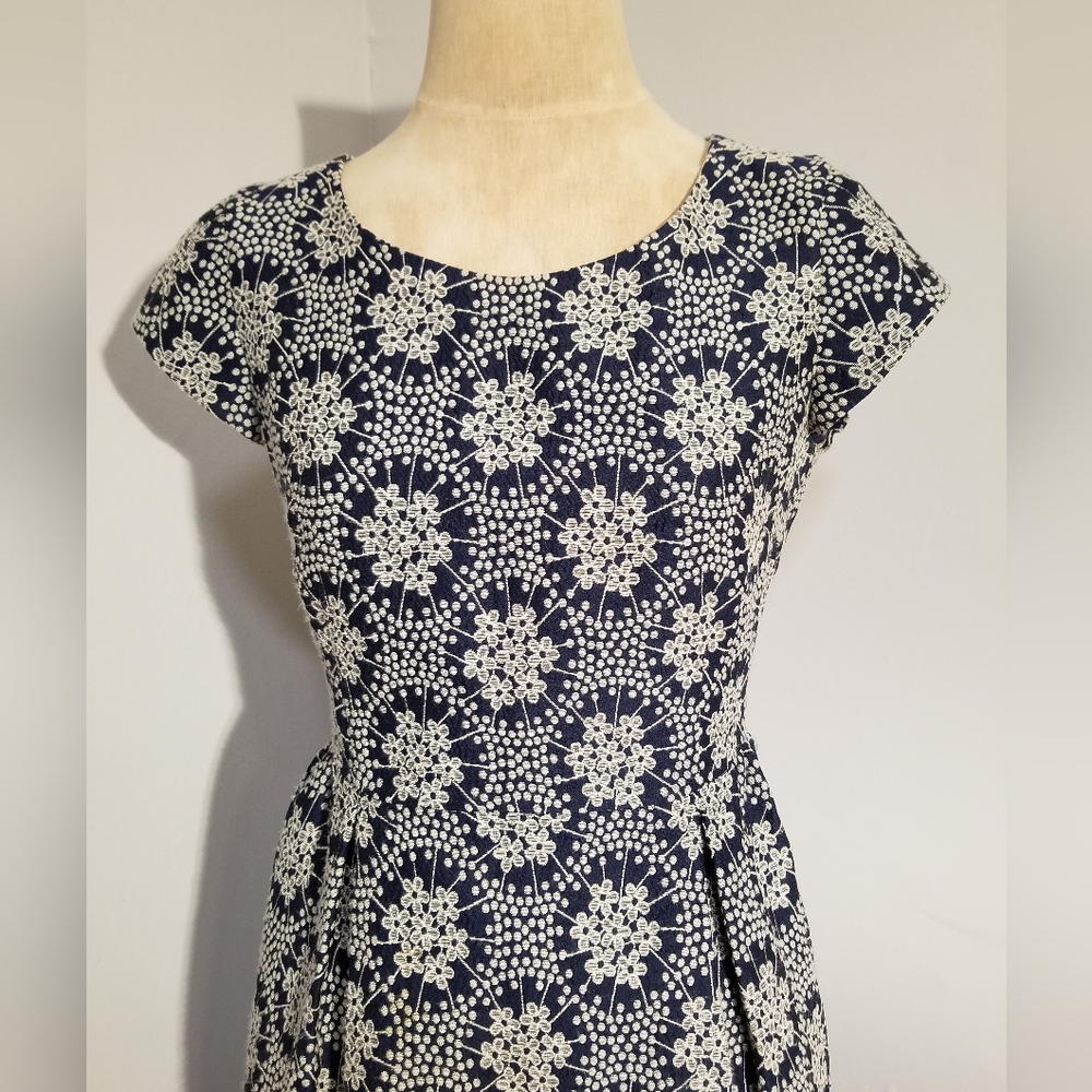Boden Navy and Cream Floral Mini Dress - Picture 4 of 8